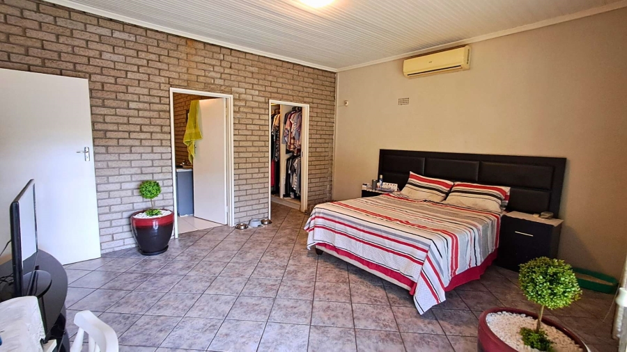 To Let 4 Bedroom Property for Rent in Vredenberg Western Cape